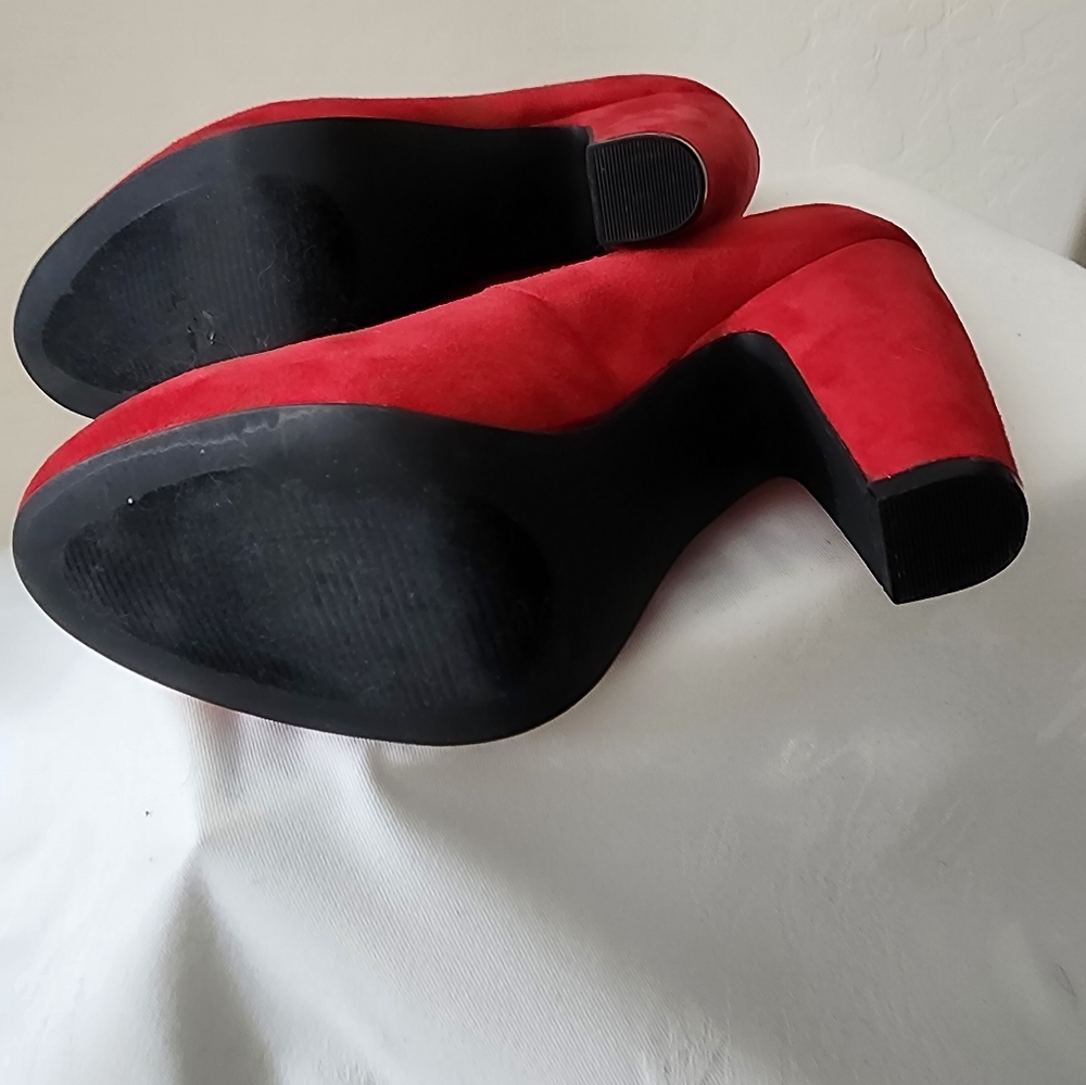 American Rag Women's Red Mary Jane Heels - Picture 5 of 6